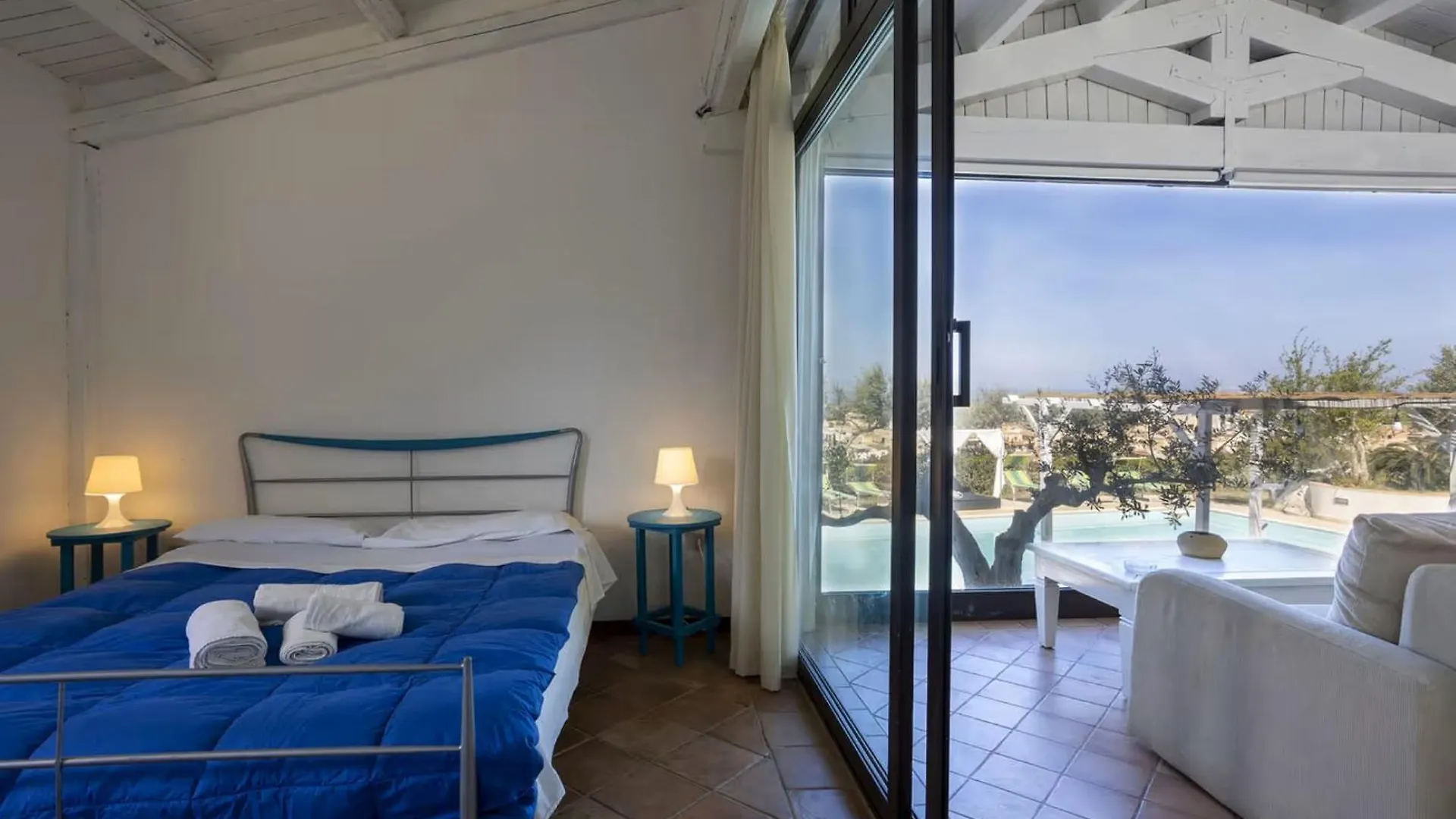 Villa Retreat With Private Pool And Mesmerizing Sea View Parrinello