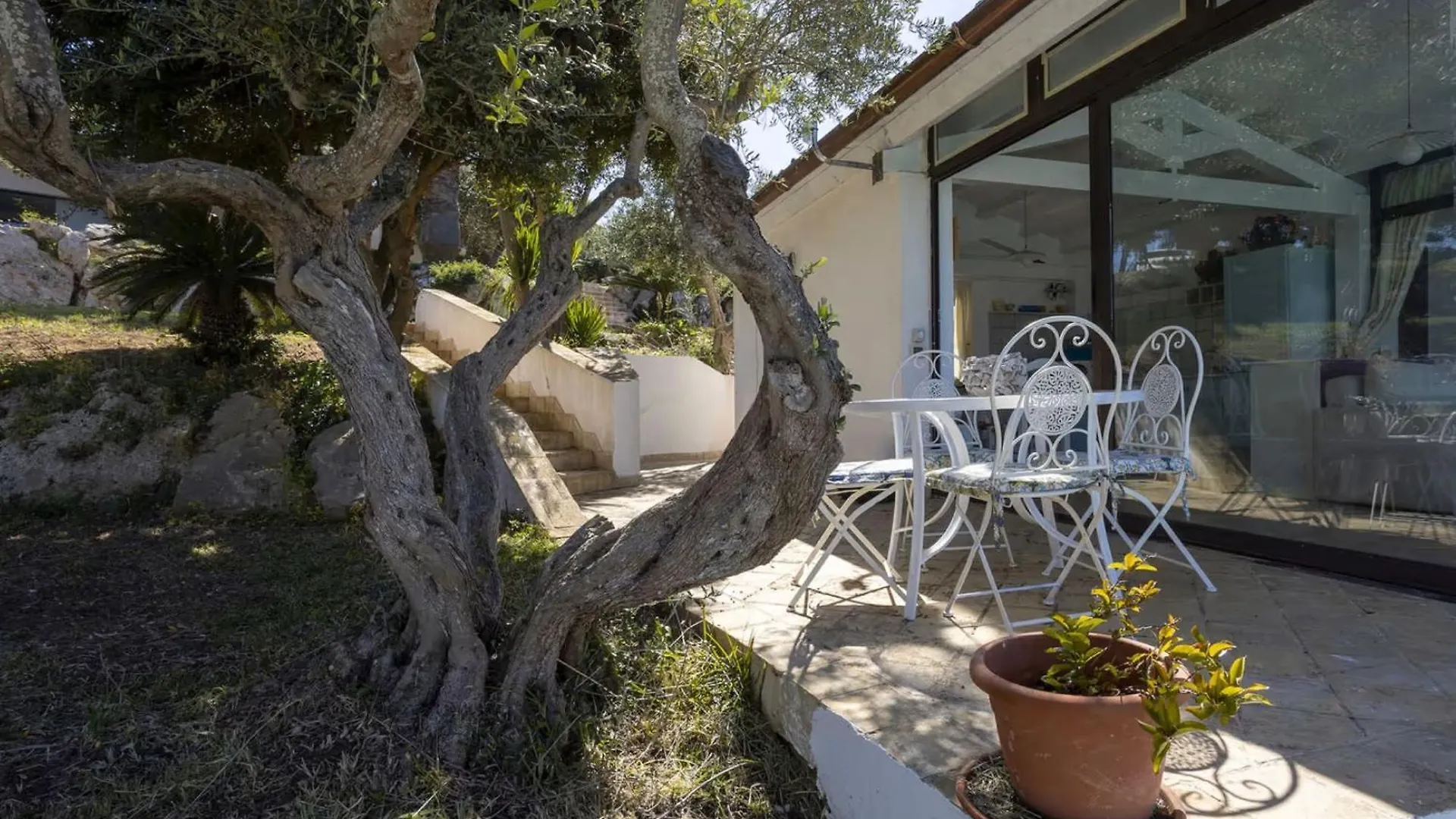 Villa Retreat With Private Pool And Mesmerizing Sea View Parrinello